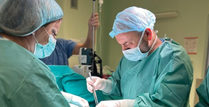 За првпат во светот во „Аџибадем Систина“ изведена операција од сложен карактер кај 10 месечно бебе