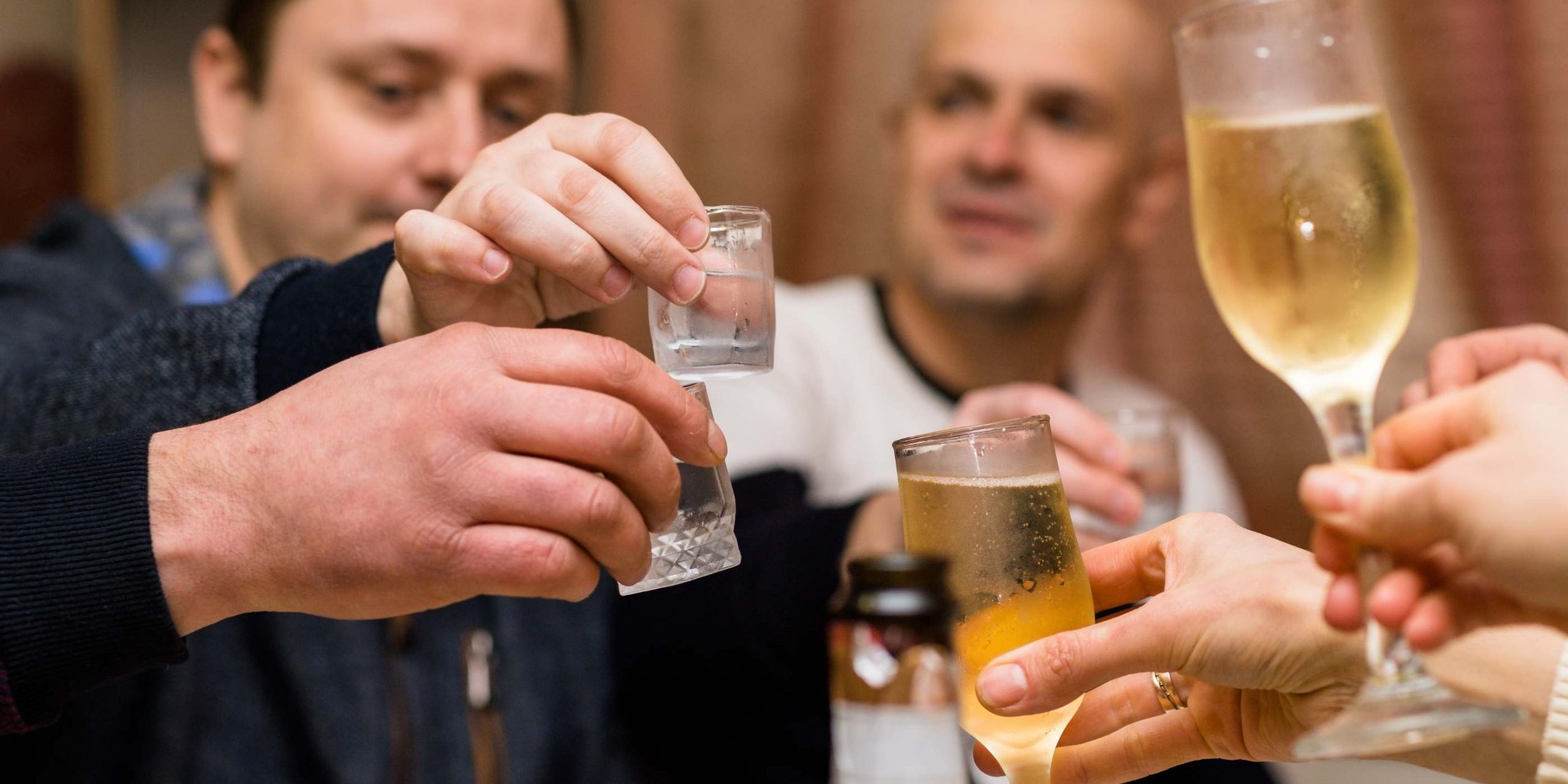 Може ли АЛКОХОЛОТ да не’ здебели?