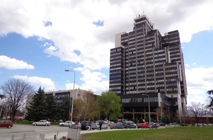 МТВ 4 пред колапс? Вработените алармираат: „Работиме под новинарски стандарди, без жива програма и без уредници“