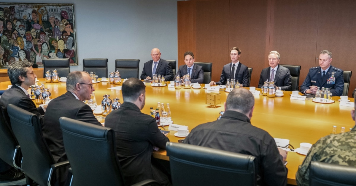 Преговарачите на САД и Украина се согласија да ги продолжат мировните разговори денеска