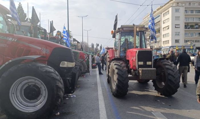 Грчките земјоделци одбија средба со Мицотакис и решија да ги интензивираат протестите