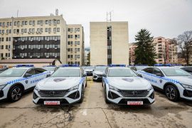 МВР доби 120 нови полициски возила опремени со најсовремените тетра системи