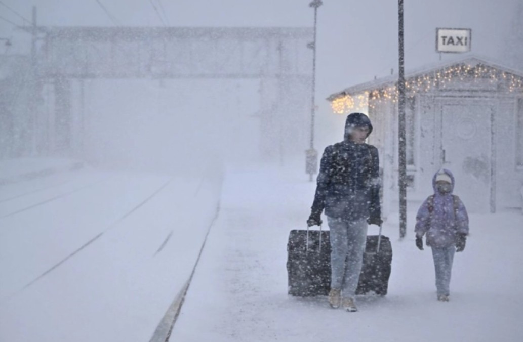 Снежна апокалипса во Шведска и Финска – над 40.000 домаќинства без електрична енергија, издадено ПРЕДУПРЕДУВАЊЕ ЗА ИТНА СОСТОЈБА