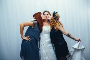 Најслатките обврски од женската страна паѓаат на старосватицата