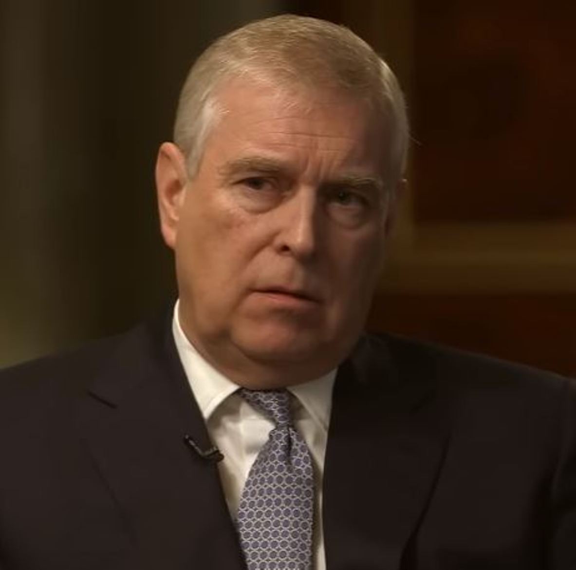 Британската Влада обвинета дека блокирала објавување документи за принцот Ендру