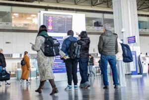 Хаосот поради маглата продолжува, откажани и одложени летови од скопскиот аеродром