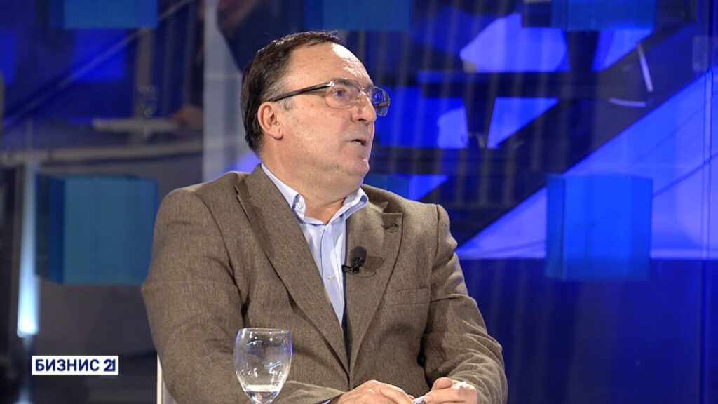 Димитров: Сектори во Македонија без проблем може да ја покачат минималната плата, но проблематични се секторите со просечна плата под 600 евра