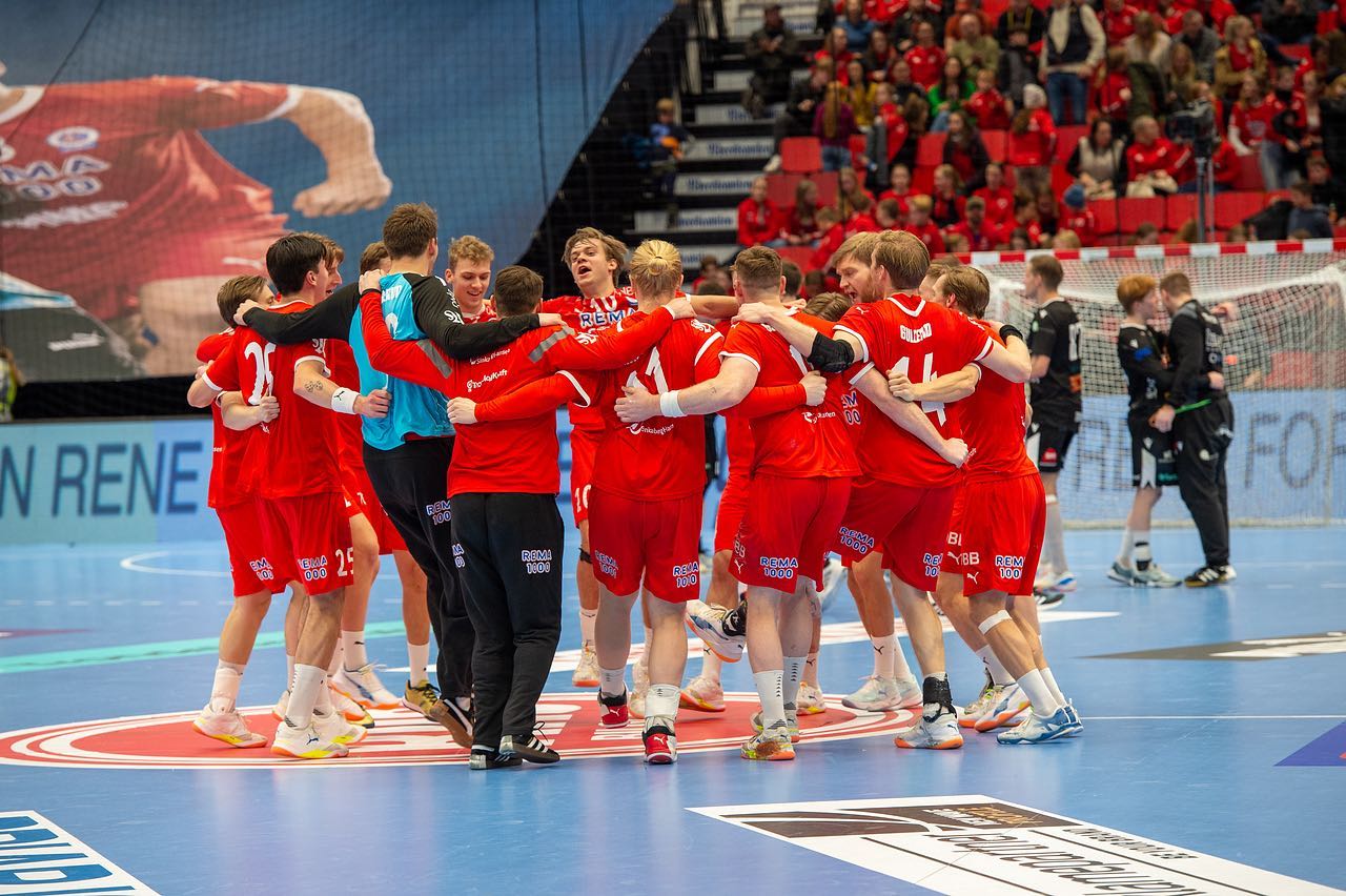 На кризата и нема крај: Колстад ќе крати плати!