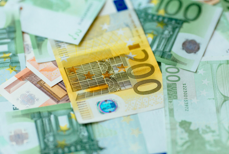 Забави растот на платите во повеќе европски земји