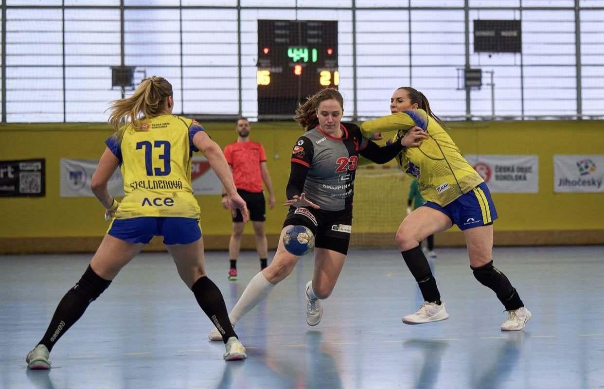 Јанкуловска и Славија Прага изборија полуфинале во Купот на Чешка