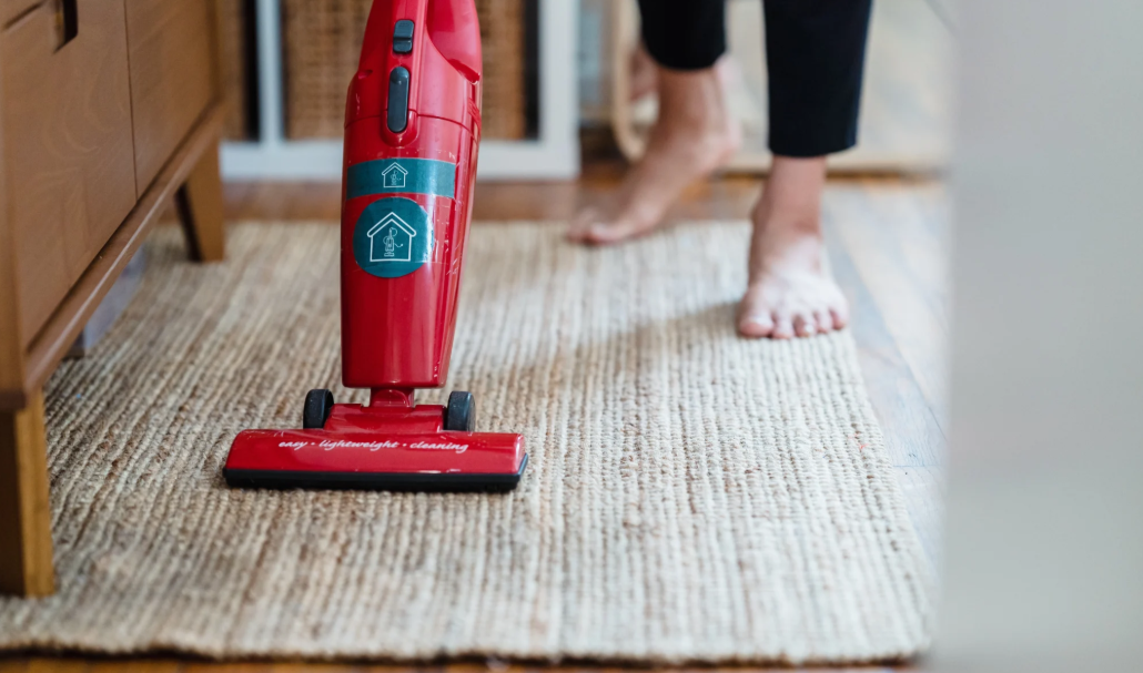 Ставете сода бикарбона и памук во правосмукалката, и ќе се спасите од проблемот што ве мачи долго време