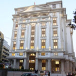 Трезорот продолжува со редовна исплата на налози, исплатени субвенции, плати, К-15 и капитални расходи, објави Министерството за финансии