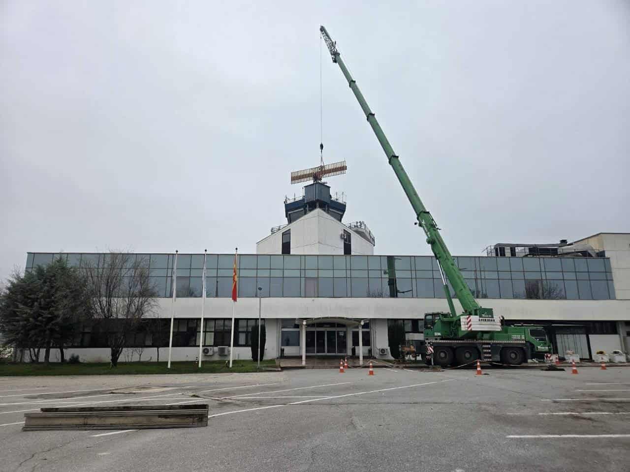 „Македонски навигации“ го демонтира стариот радар за летови