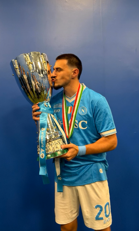 Уште еден пехар за Елиф Елмас со Наполи (ФОТО)