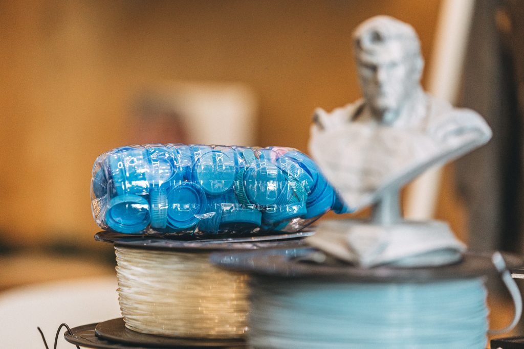 Претставен првиот рециклиран филамент за 3Д принтање произведен во Македонија