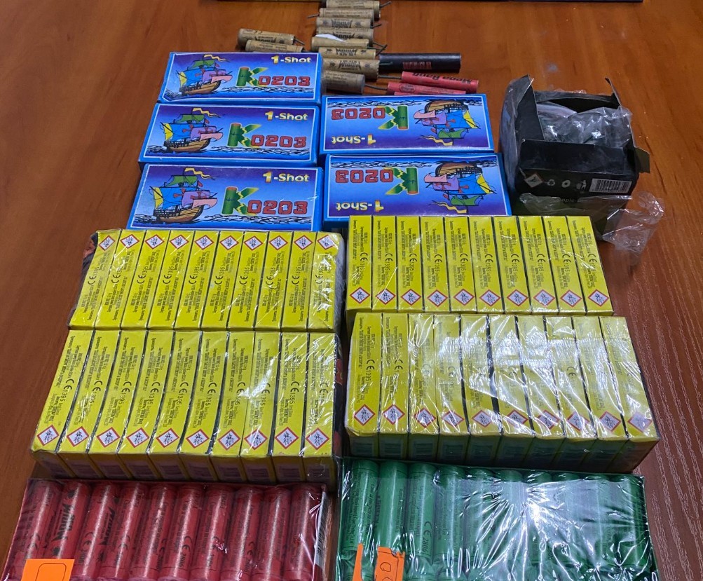 МВР ЗАПЛЕНИ НАД 4300 ПАРЧИЊА ПИРОТЕХНИКА ВО ШТИП – сопственикот е уапсен