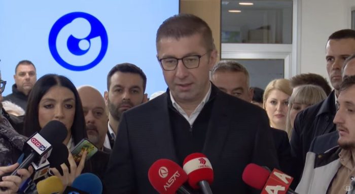 МИЦКОСКИ: Љубовта кон татковината се манифестира со создавање семејство, инаку бадијала градиме градинки, училишта, улици…