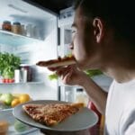 Студот го зголемува апетитот, еве како да ја контролирате желбата за храна во зима