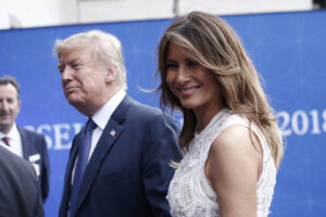 (Видео) Трамп ја коментираше долната облека на Меланија, луѓето се шокирани: „Толку е совршена…“
