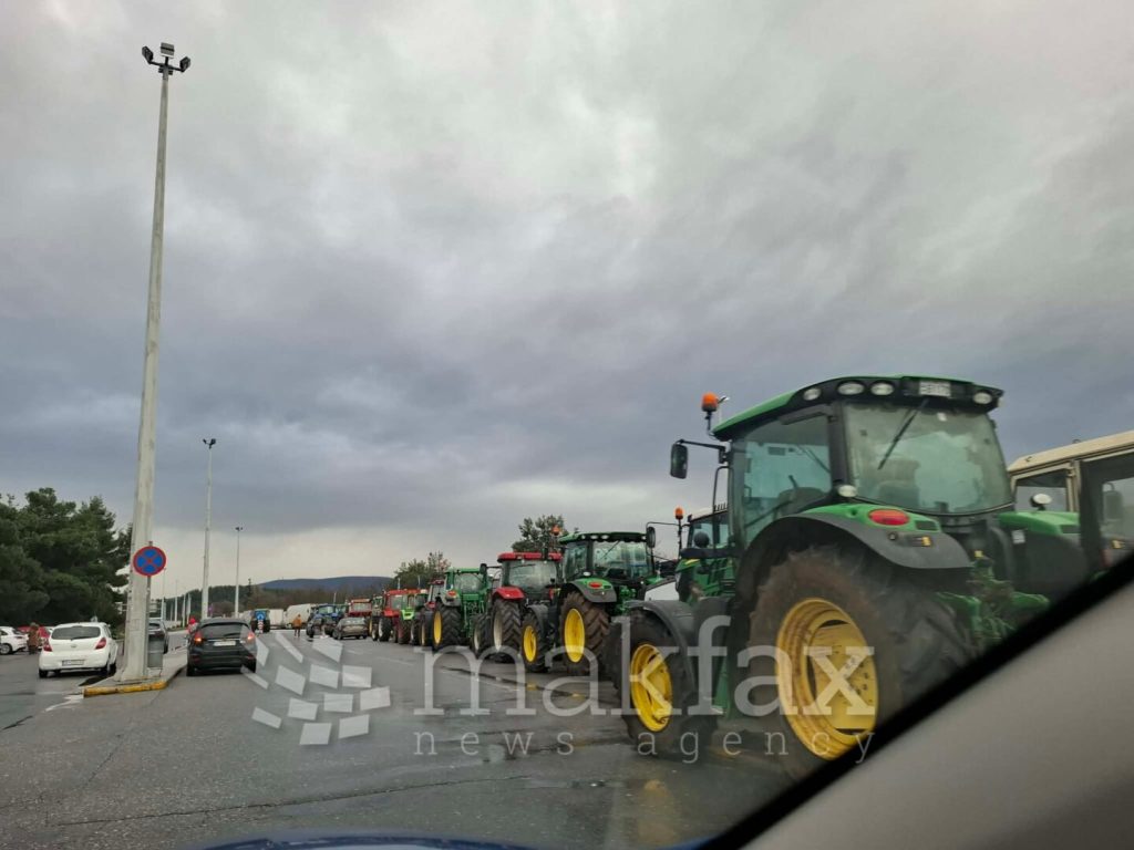 Попладнево блокиран сообраќајот на граничниот премин Богородица
