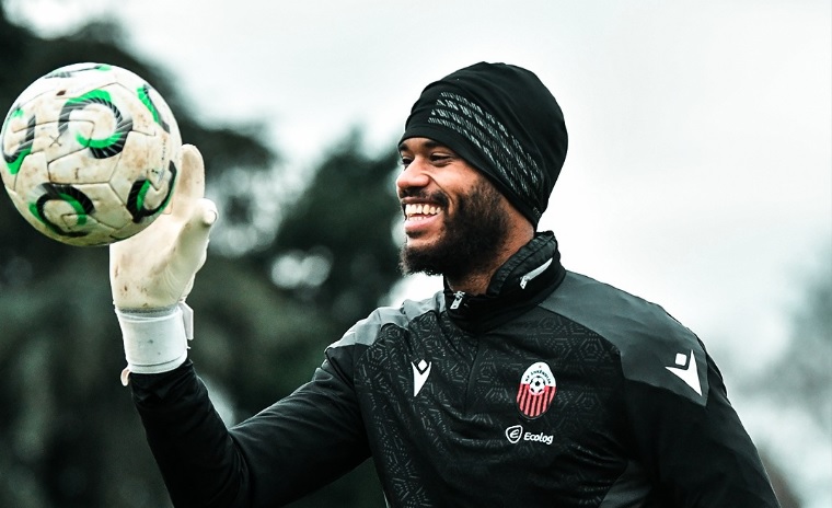 Гаје: Со поддршка од навивачите до триумф против Слован Братислава