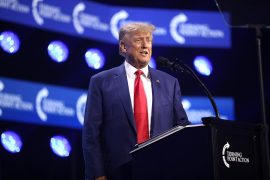 Трамп го тужи Би-Би-Си за пет милијарди долари, заради уредување на негов говор во 2021 година