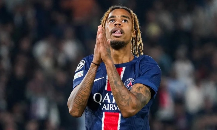 Бредли Баркола доаѓа на „Олд Трафорд“?