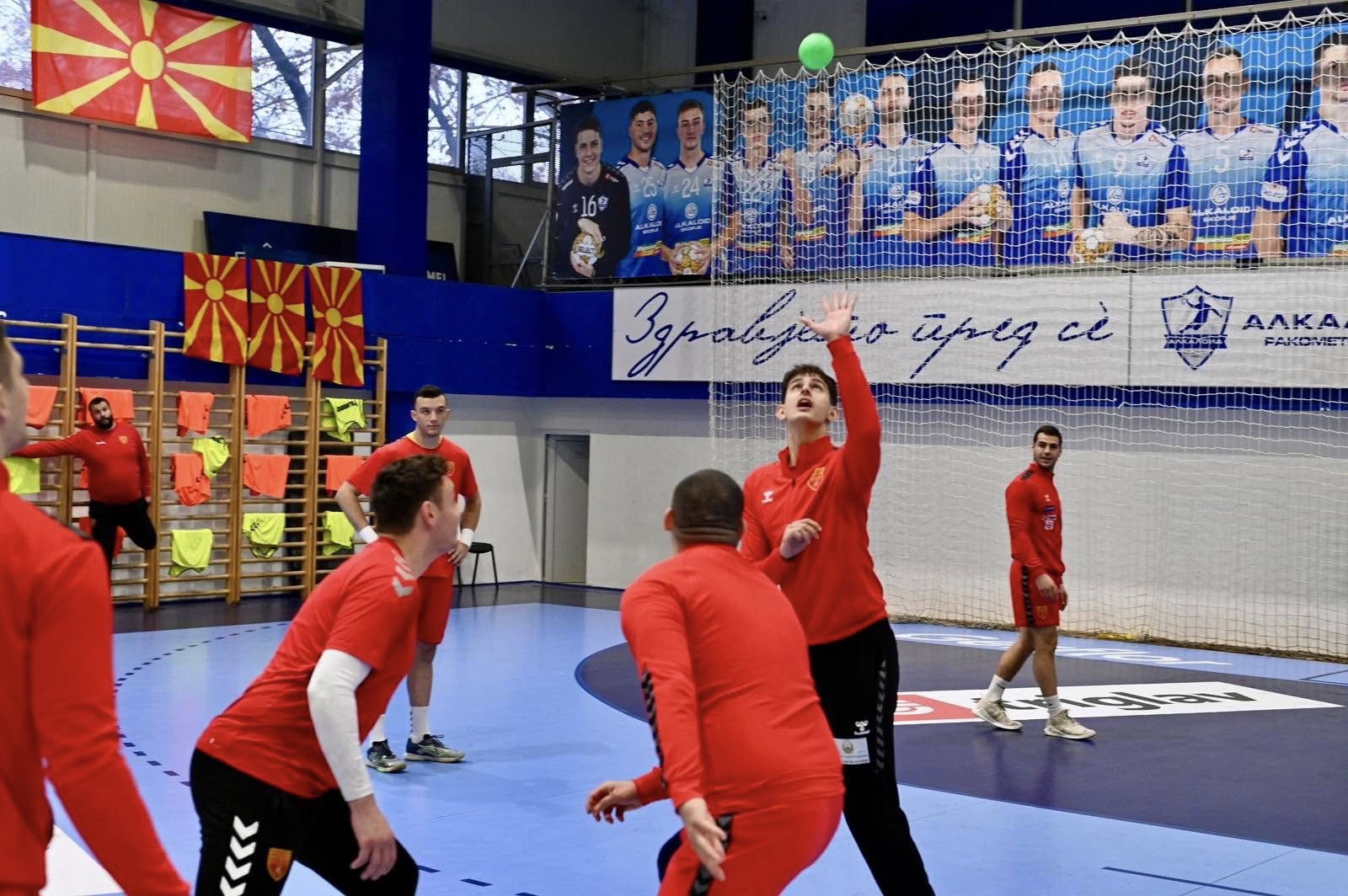 Ракометарите работат со полна пареа, а четири дена е првата контрола против Хрватска