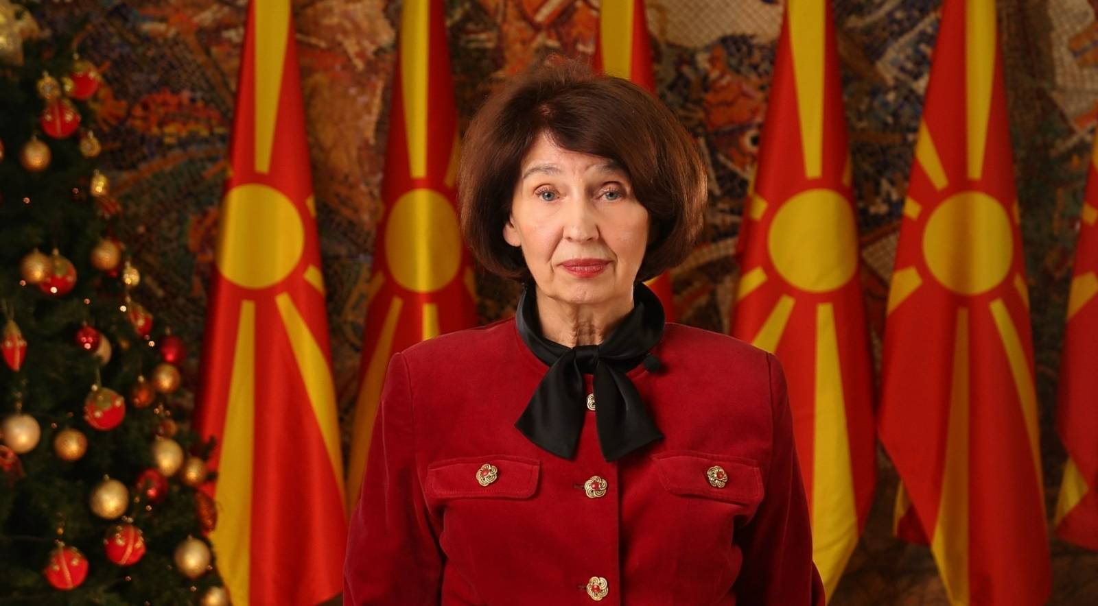 Сиљановска-Давкова: Среќна Нова 2026 година почитувани граѓани