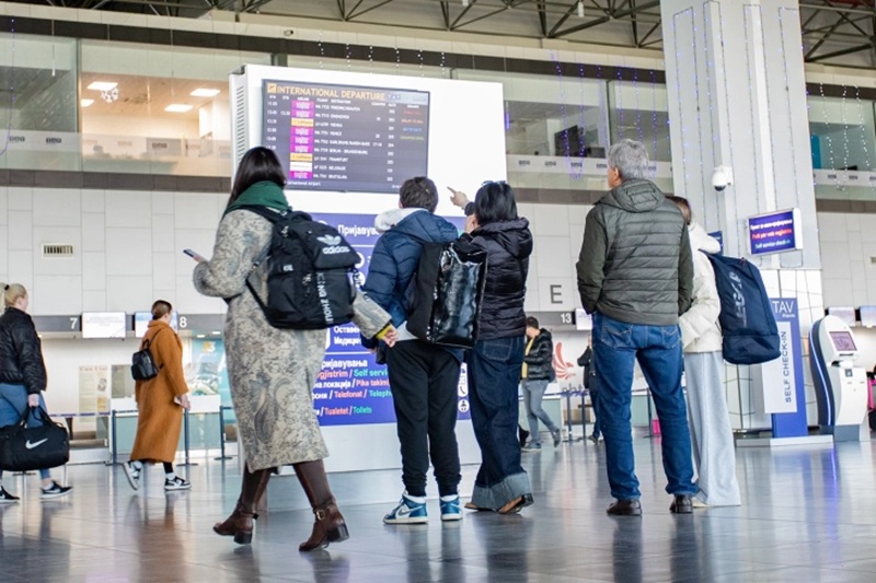 Поради маглата денеска до пладне се откажани 20 летови на скопскиот аеродром, велат од ТАВ Македонија