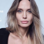 (Фото) Анџелина Џоли ги покажа лузните од остранувањето на градите: „Го споделувам ова со жените кои ги сакам“