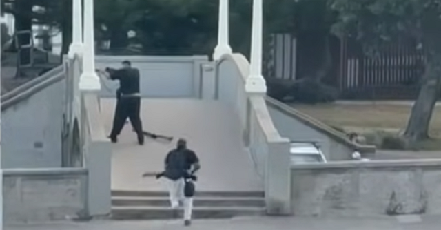 Нови снимки местото на масакрот: Напаѓачите од Сиднеј биле радикализирани исламисти