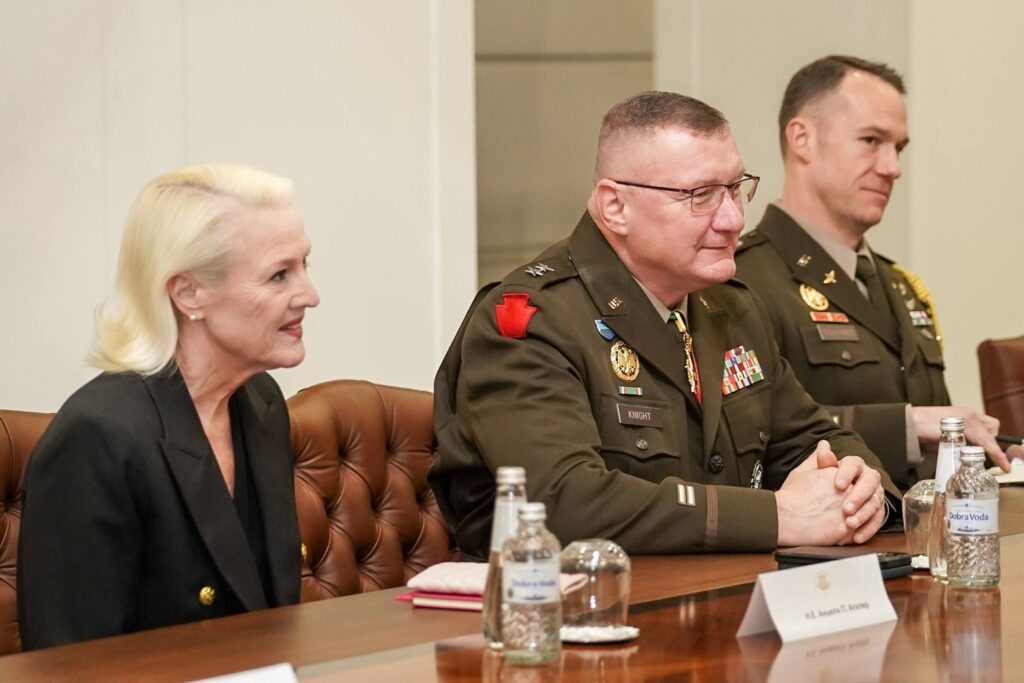 Средба Мицкоски со Командантот на Националната гарда на Вермонт, генерал-мајор Грегори Најт