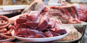 Уништени над 624 килограми небезбедна храна пред празниците, најмногу месо