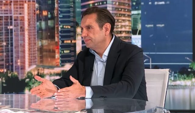 Вулин: Одлуката на Вучиќ да не учествува на самитот ЕУ-Западен Балкан има поддршка од мнозинството Срби