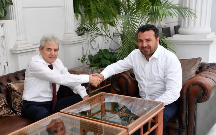 ДРЖАВНА ЛОТАРИЈА СО СДС И ДУИ: Додека едните крадеа, другите мижеа и обратно, а некогаш крадеа и заедно, рече Петрушевски