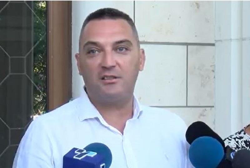 Ексдиректорот на затворот во Шутка, Филип Андонов-Сокол, е осуден на осум месеци затвор, обвинетите полицајци добија условни казни