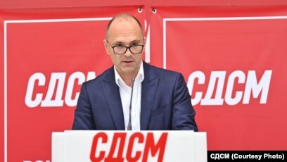 СДСМ тврдат дека го следат Филипче, откако протече фотографија од аеродром