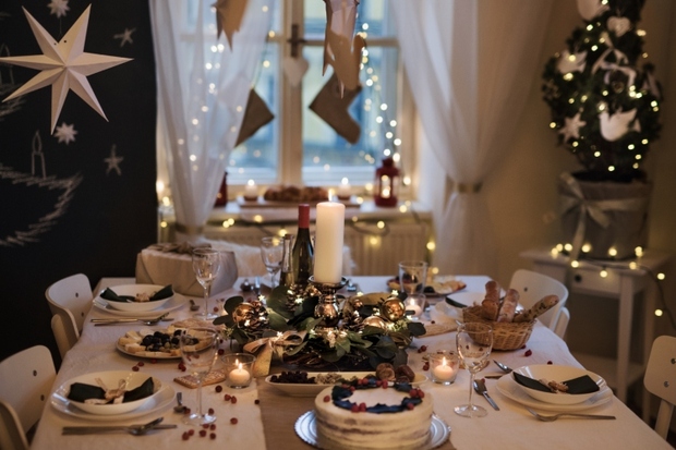 Идеи за декорирање на домот за време на празниците: Кои бои да изберете?