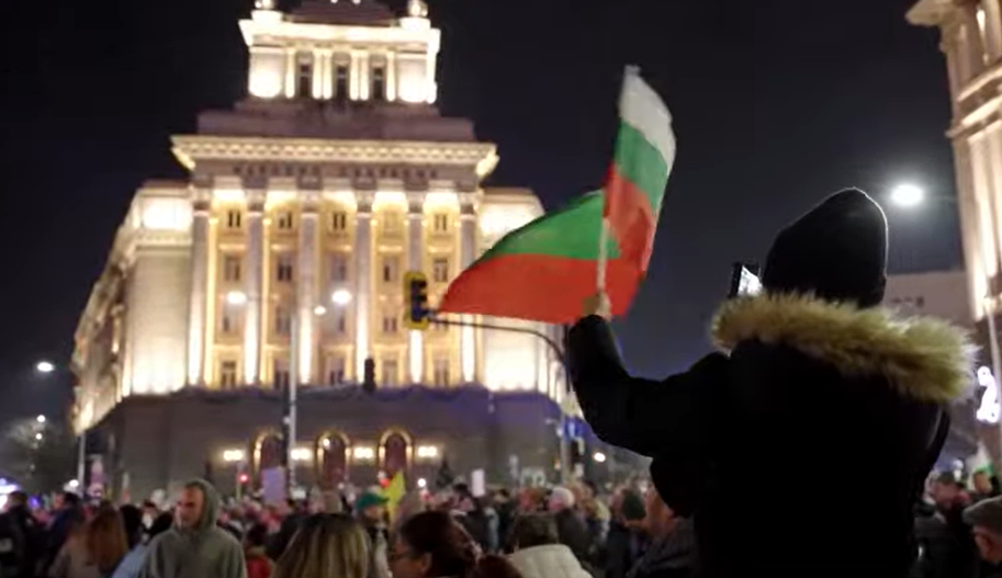 Падна Владата во Бугарија по масовните граѓански протести