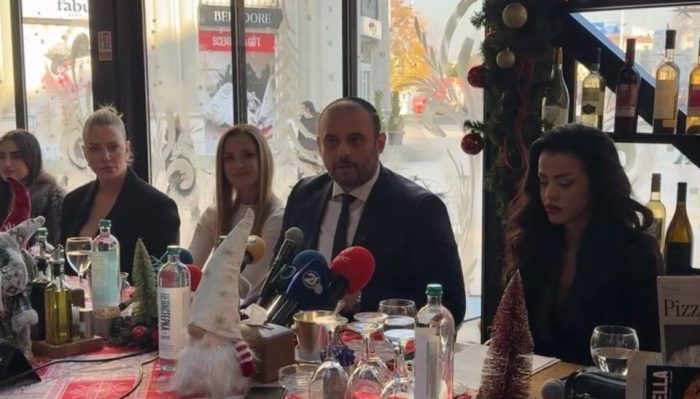 ЃОРЃИЕВСКИ: Од денеска до Нова година Скопје почнува нова празнична традиција со Божикен маркет и музичка програма секоја вечер