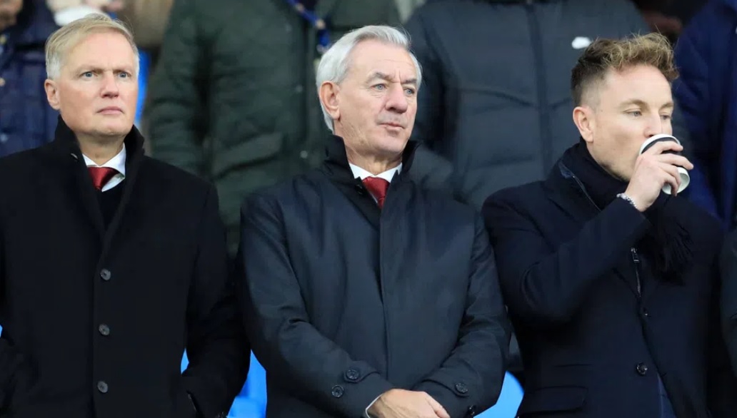 Легендата на Ливерпул заврши на интензивна нега