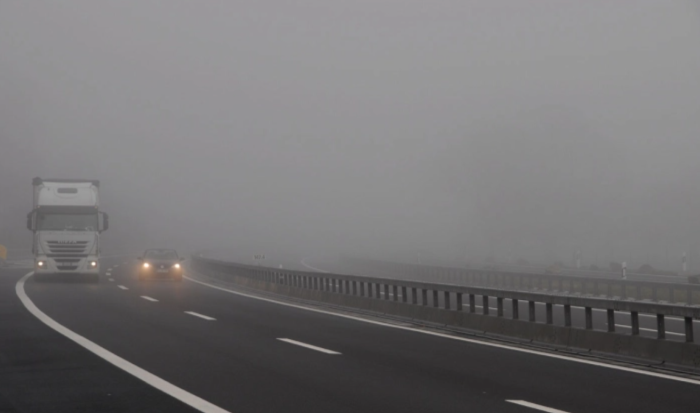 Намалена видливост поради магла на Плетвар и во Крушево