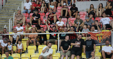 Хрватите се „луди“ по фудбал, Македонија при дното во посетеноста на стадионите!