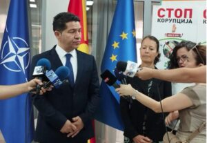 Миланов унапреди роднината на раководна позиција во АХВ