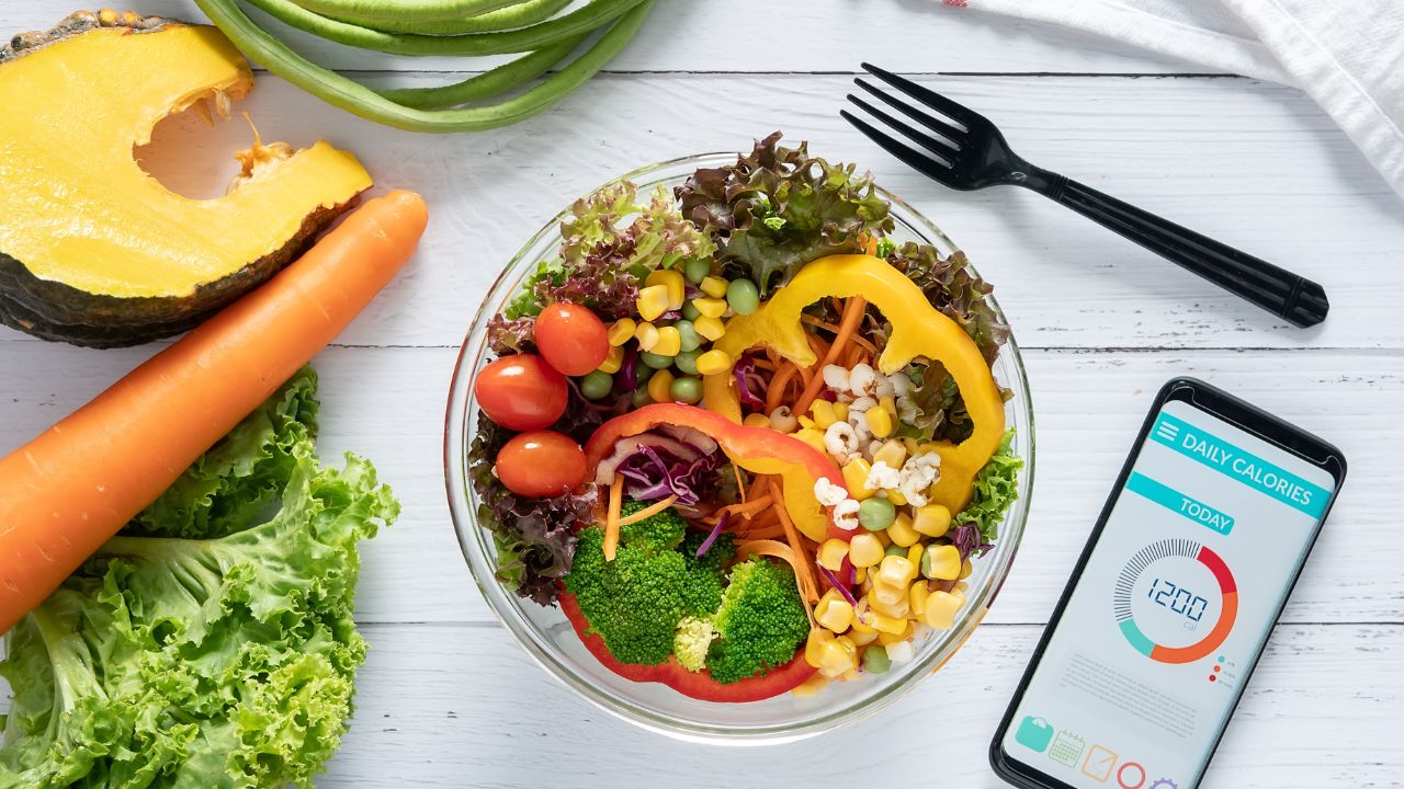 Дали ДОБРИОТ СОН може да значи и помал внес на КАЛОРИИ?