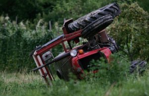 Трагедија во гостиварското село Долна Бањица: Во несреќен случај загина тракторист