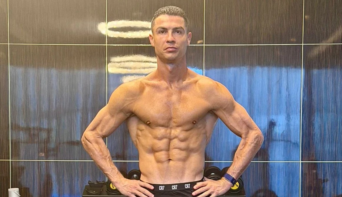 Роналдо е во страшна форма, објави фотографија од теретана и предизвика бурни реакции