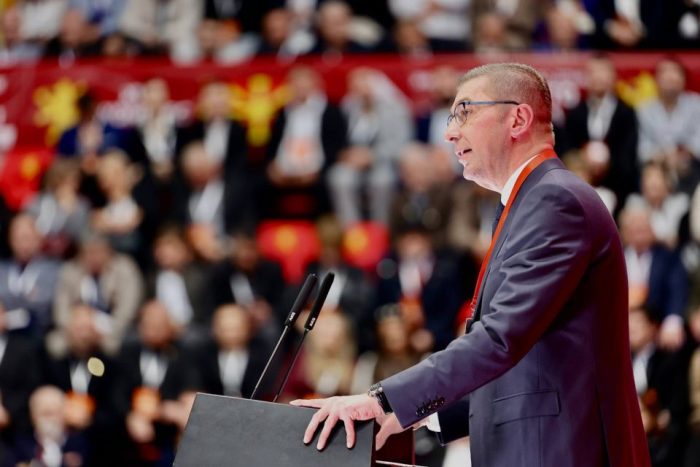 АНКЕТА НА ИПИС: За ВМРО-ДПМНЕ на парламентарни избори би гласале 26 проценти, за СДСМ 9,8, Мицкоски со најголема доверба