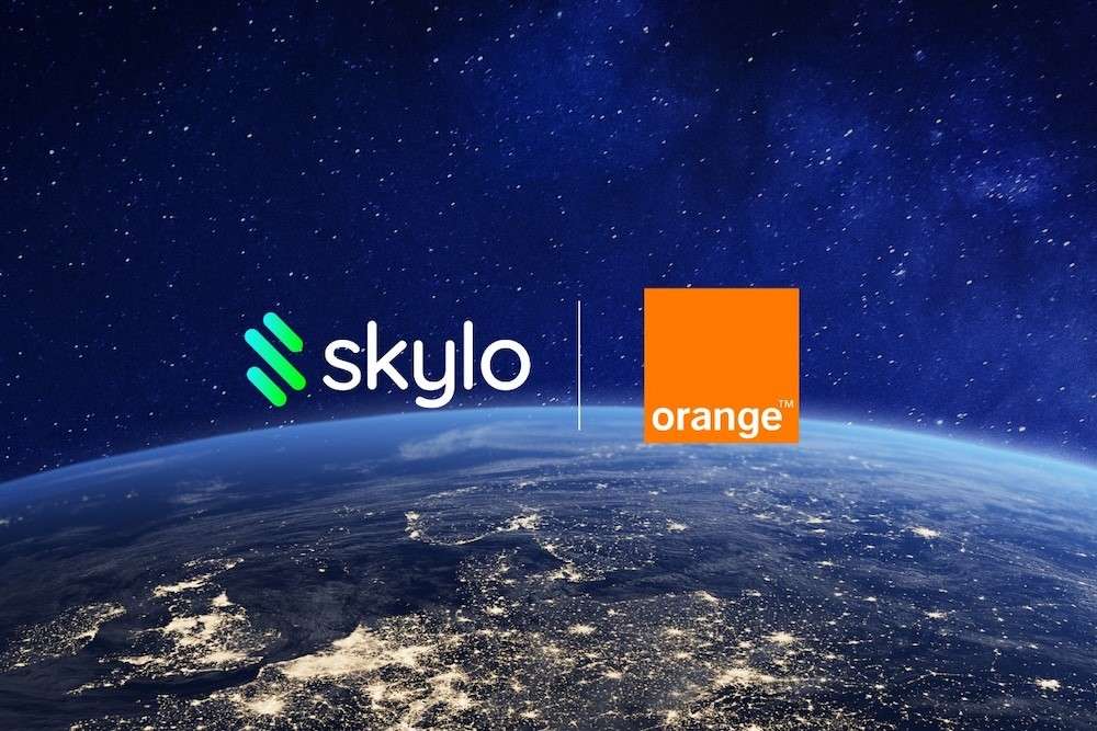 Orange ја лансираше првата европска сателитска SMS услуга